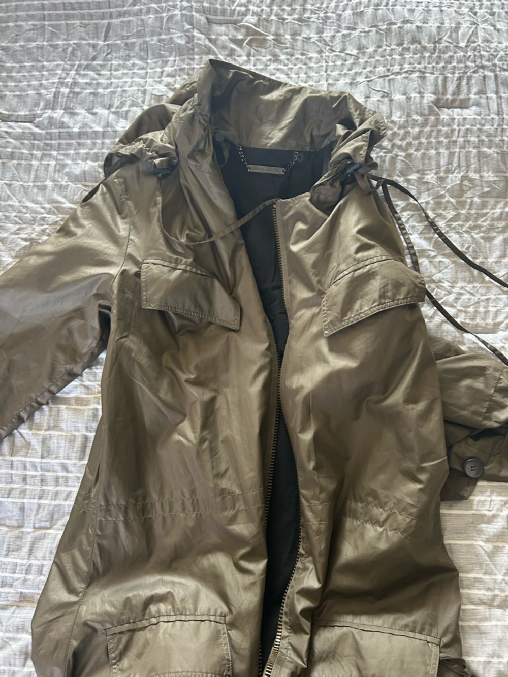 Lightweight Olive Hooded Anorak Jacket for Women